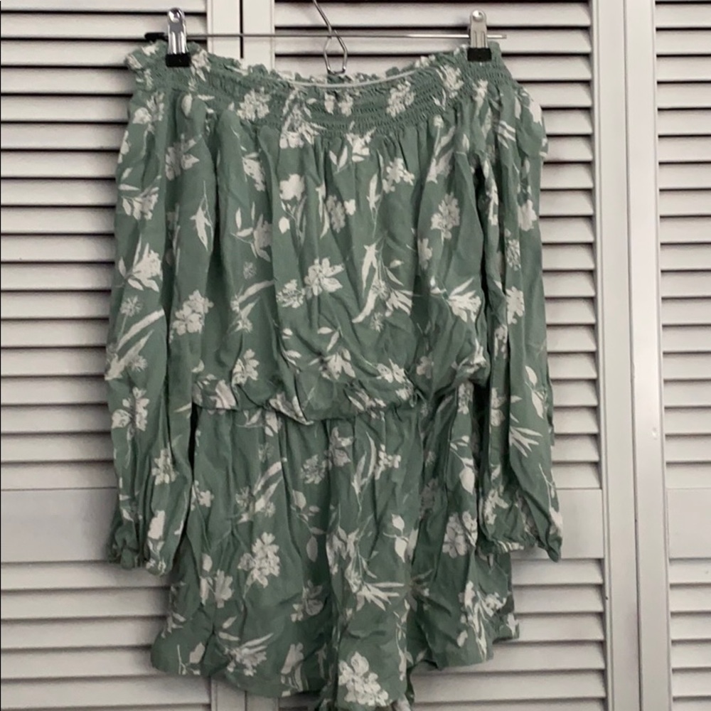 Off shoulder romper